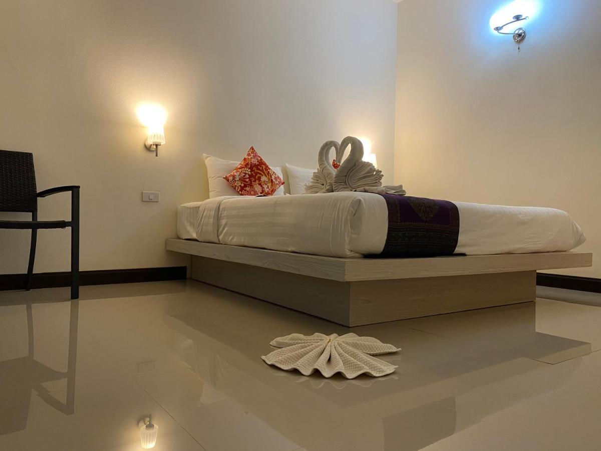 Hotel Malee Sirin Old Town Ko Lanta Exterior foto